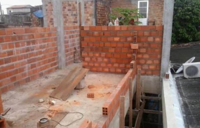 Obra de 2 pavimentos com fundações profundas em estaca raiz