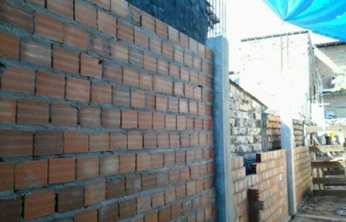 Obra de 2 pavimentos com fundações profundas em estaca raiz