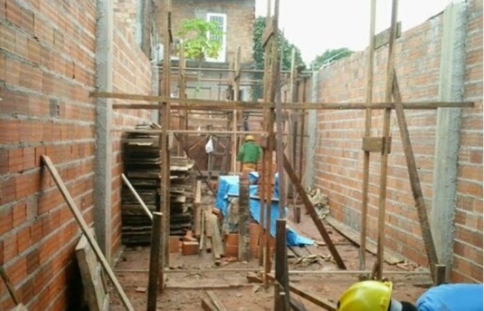 Obra de 2 pavimentos com fundações profundas em estaca raiz